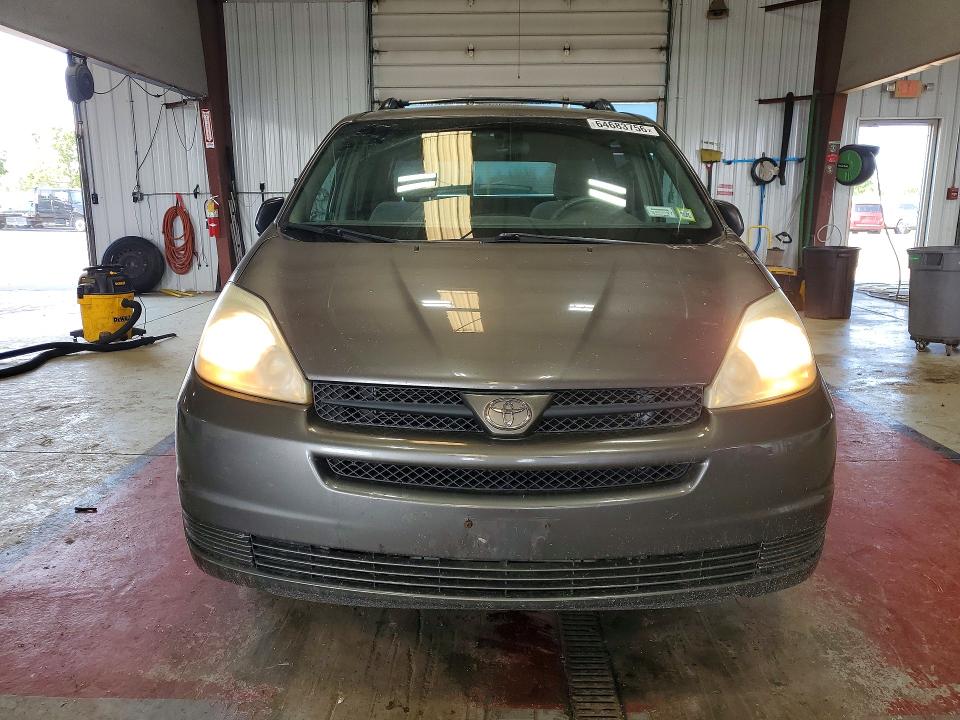 64683756 :رقم المزاد ، 5TDZA23C04S161876 vin ، 2004 Toyota Sienna مزاد بيع