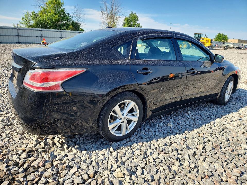 2014 Nissan Altima მანქანა იყიდება აუქციონზე, vin: 1N4AL3AP8EN253852, აუქციონის ნომერი: 65648536