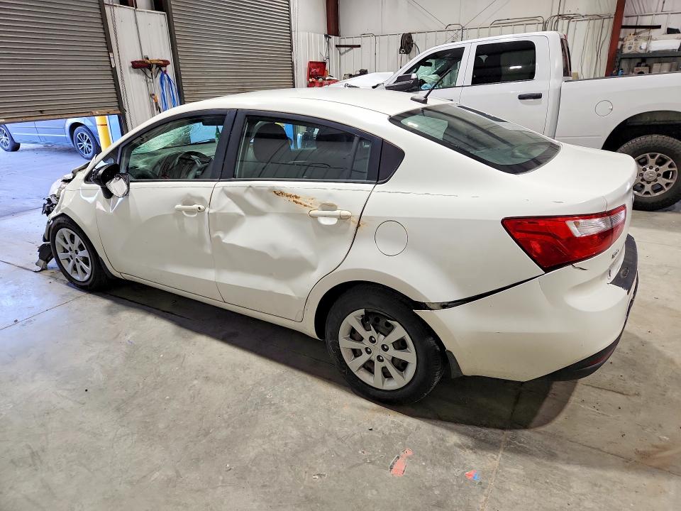 65771626 :رقم المزاد ، KNADM4A33F6437094 vin ، 2015 Kia Rio مزاد بيع