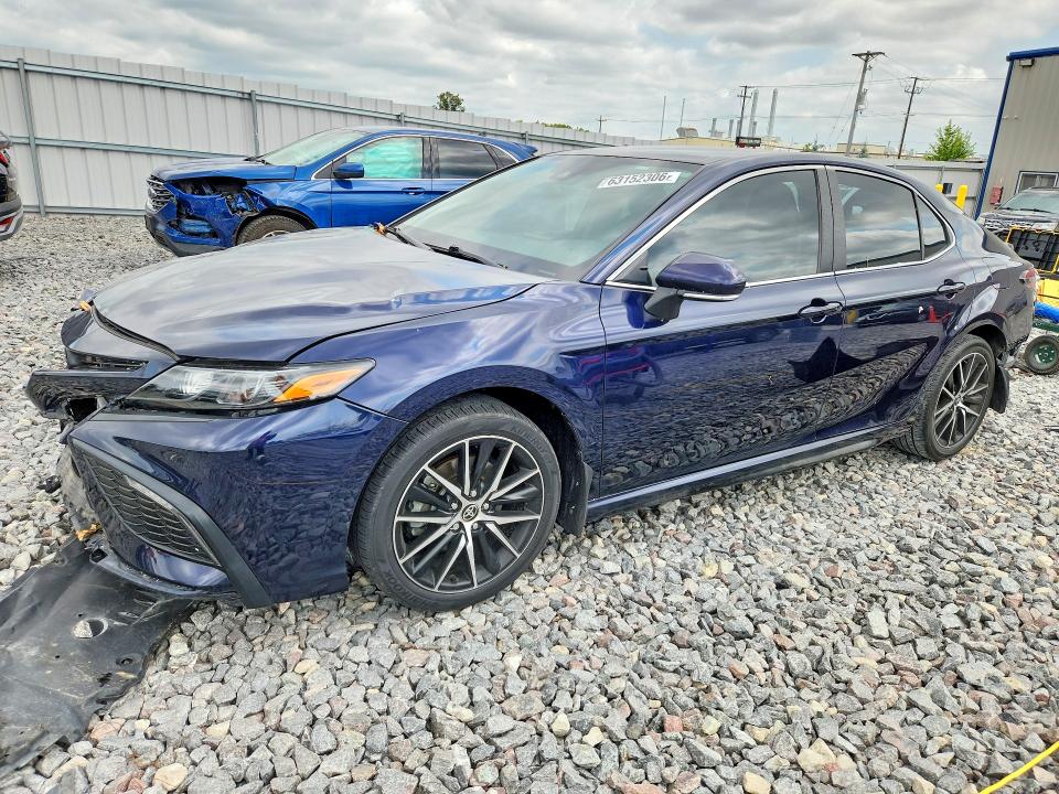 Продаж на аукціоні авто 2022 Toyota Camry, vin: 4T1G11AK0NU713526, номер лоту: 63152306