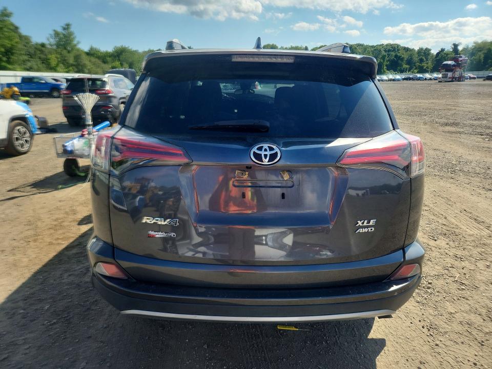 Aukcja sprzedaży 2018 Toyota Rav4, vin: 2T3RFREV2JW720492, numer aukcji: 65892636