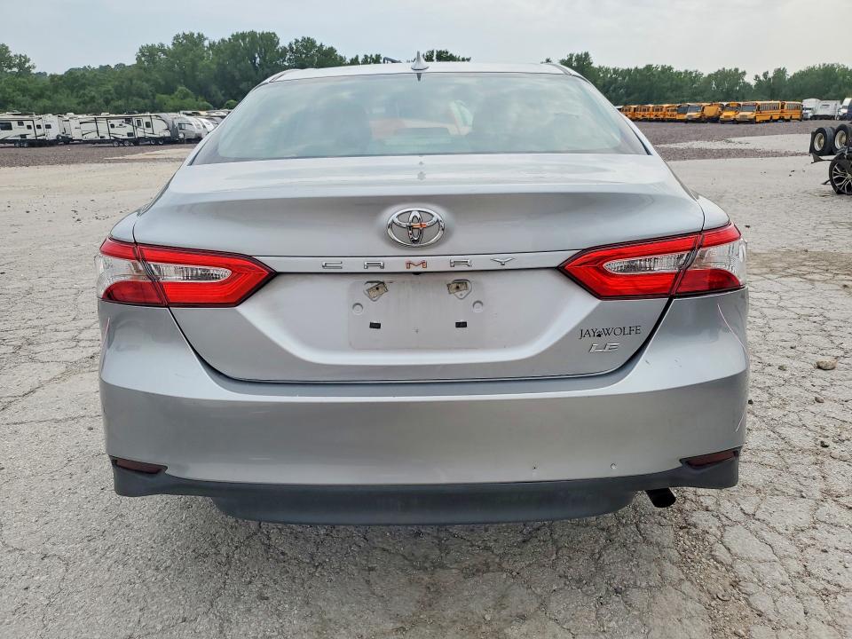 64023576 :رقم المزاد ، 4T1B11HK7KU785402 vin ، 2019 Toyota Camry مزاد بيع