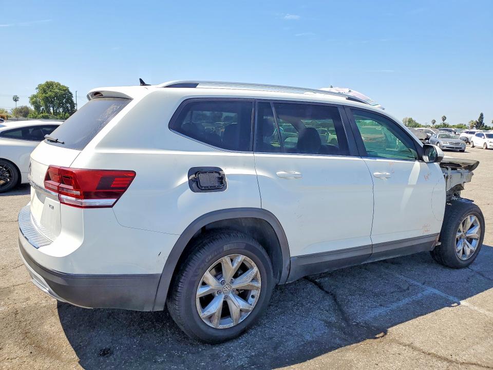 66107446 :رقم المزاد ، 1V2CP2CAXJC592790 vin ، 2018 Volkswagen Atlas مزاد بيع