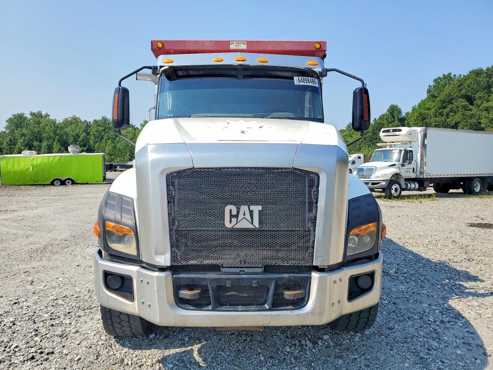 64898486 :رقم المزاد ، 3HTJGTKT7FN507103 vin ، 2015 Caterpillar Ct660 مزاد بيع