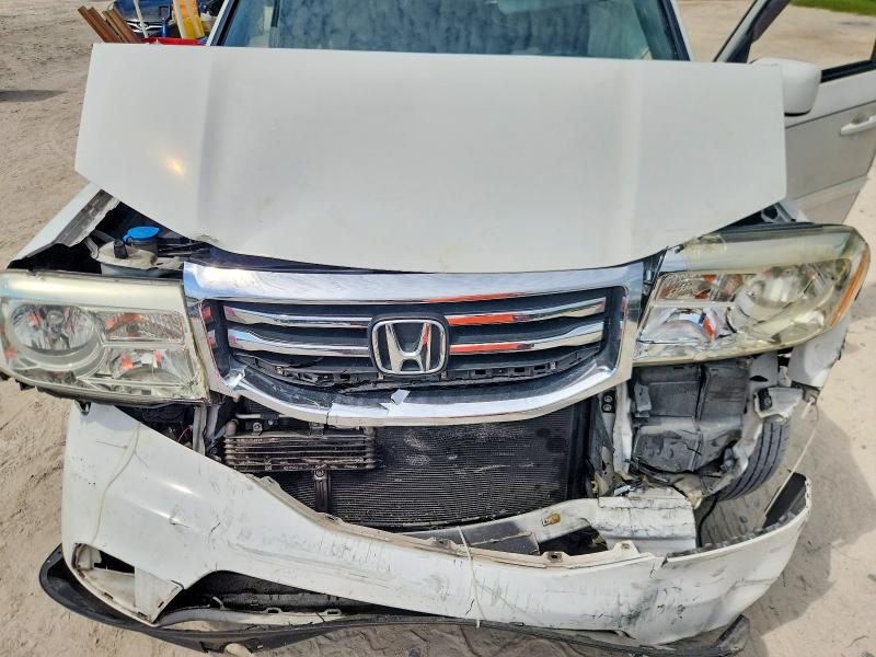 65150776 :رقم المزاد ، 5FNYF4H51FB063787 vin ، 2015 Honda Pilot مزاد بيع