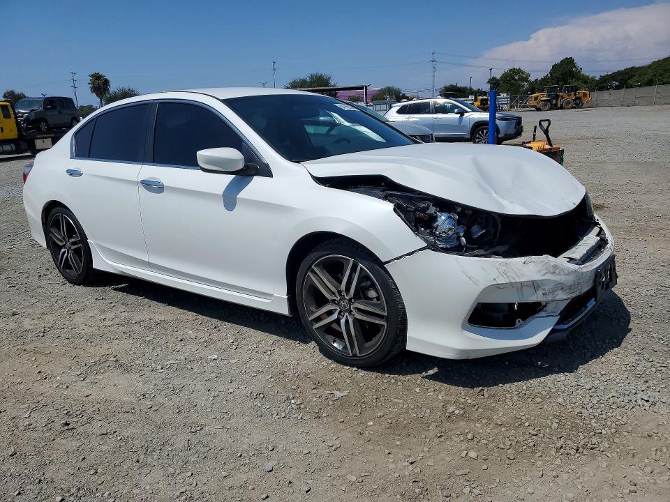 Продаж на аукціоні авто 2017 Honda Accord, vin: 1HGCR2F15HA266197, номер лоту: 64785536