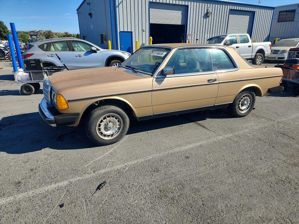 1984 Mercedes-benz 300 მანქანა იყიდება აუქციონზე, vin: WDBAB53A4EA119962, აუქციონის ნომერი: 65166656