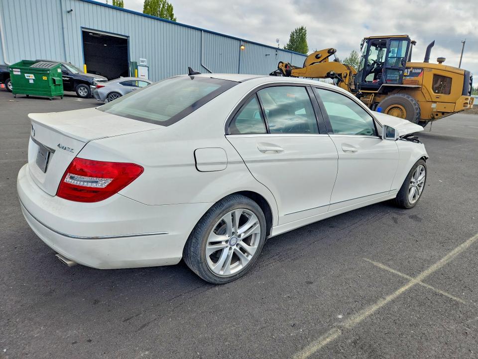 Продаж на аукціоні авто 2014 Mercedes-benz C, vin: WDDGF8ABXER317112, номер лоту: 65949356