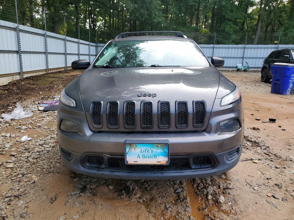 64249266 :رقم المزاد ، 1C4PJLAB3HW666971 vin ، 2017 Jeep Cherokee مزاد بيع