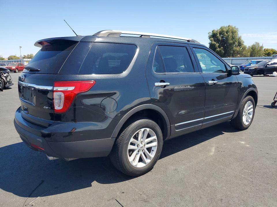 64328426 :رقم المزاد ، 1FM5K8D89DGA80826 vin ، 2013 Ford Explorer مزاد بيع