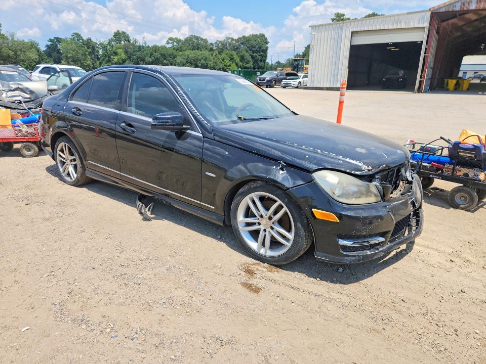 Продажа на аукционе авто 2012 Mercedes-benz C, vin: WDDGF4HB7CR220879, номер лота: 63868296