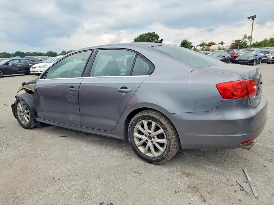 58797186 :رقم المزاد ، 3VWBX7AJ3DM351117 vin ، 2013 Volkswagen Jetta مزاد بيع