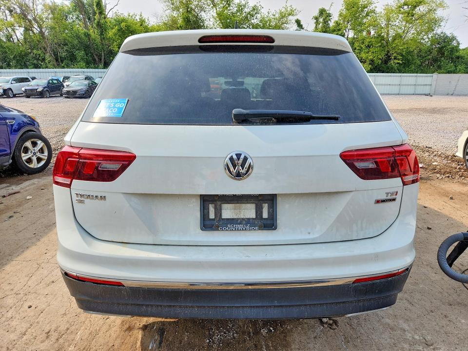 Продаж на аукціоні авто 2018 Volkswagen Tiguan, vin: 3VV2B7AX0JM131274, номер лоту: 64616676