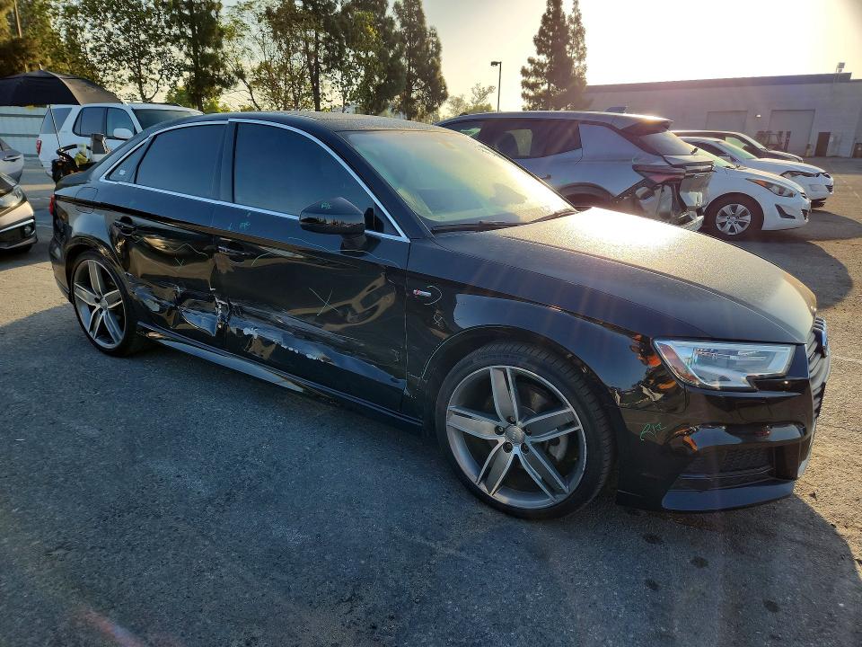 2017 Audi A3 მანქანა იყიდება აუქციონზე, vin: WAUJ8GFF2H1029360, აუქციონის ნომერი: 63436396
