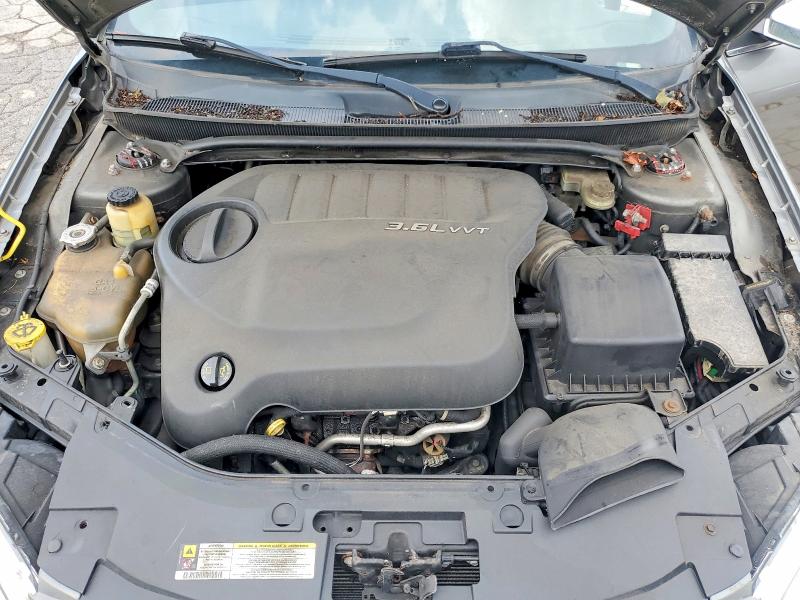64654276 :رقم المزاد ، 1C3CCBCG1DN580011 vin ، 2013 Chrysler 200 مزاد بيع