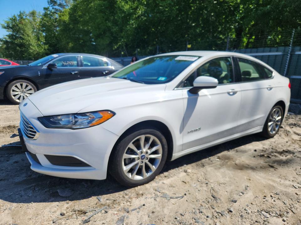 2017 Ford Fusion მანქანა იყიდება აუქციონზე, vin: 3FA6P0LU6HR261932, აუქციონის ნომერი: 63791906