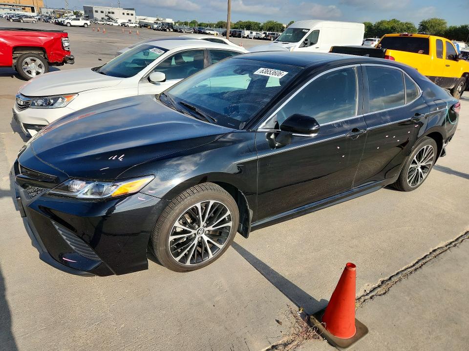 Auction sale of the 2018 Toyota Camry, vin: 4T1B11HK8JU065220, lot number: 63653606