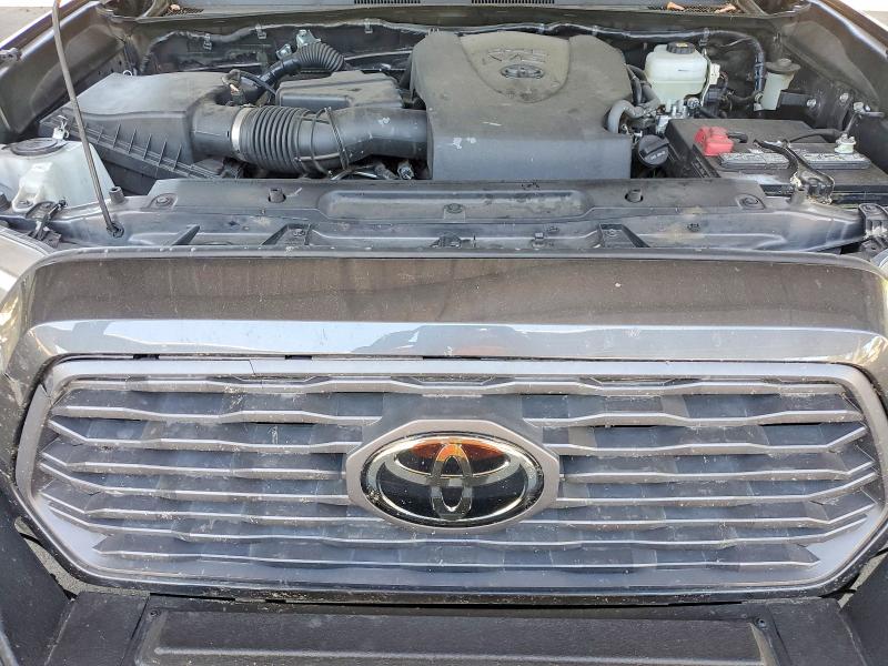 64463686 :رقم المزاد ، 3TYCZ5AN4NT079823 vin ، 2022 Toyota Tacoma مزاد بيع