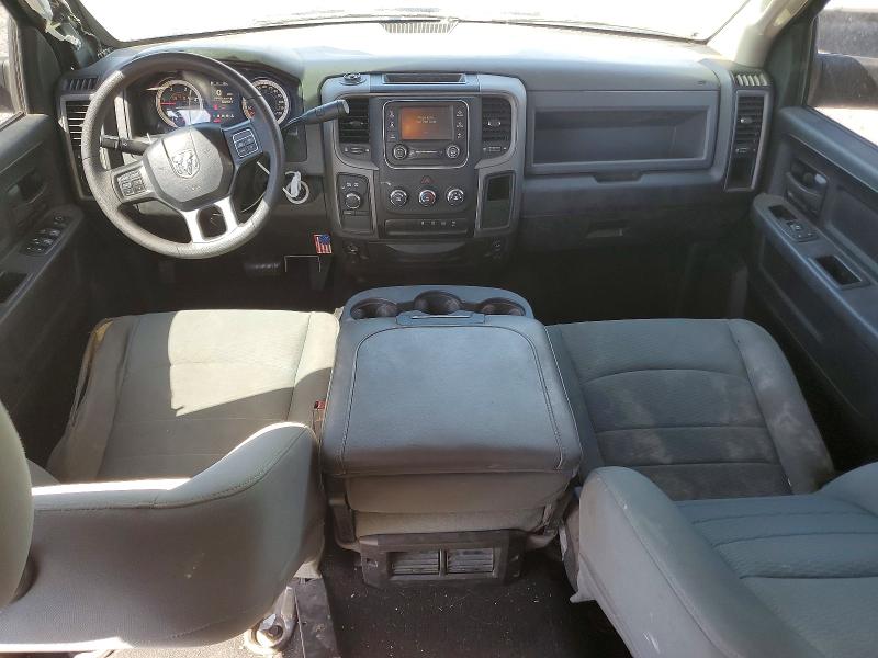 65885226 :رقم المزاد ، 3C6UR5HL3JG273327 vin ، 2018 Ram 2500 مزاد بيع