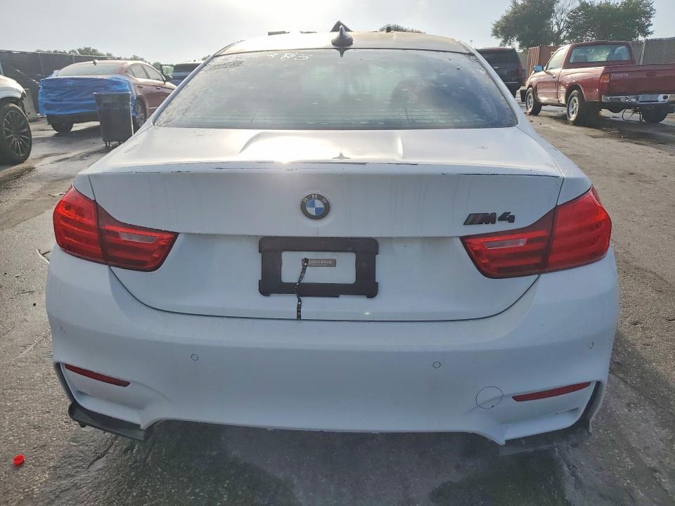 2015 Bmw M4 მანქანა იყიდება აუქციონზე, vin: WBS3R9C57FK330383, აუქციონის ნომერი: 64260346