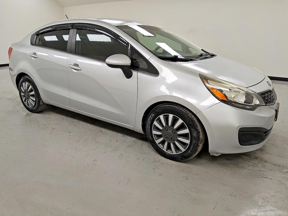 64649306 :رقم المزاد ، KNADM4A35F6428574 vin ، 2015 Kia Rio مزاد بيع