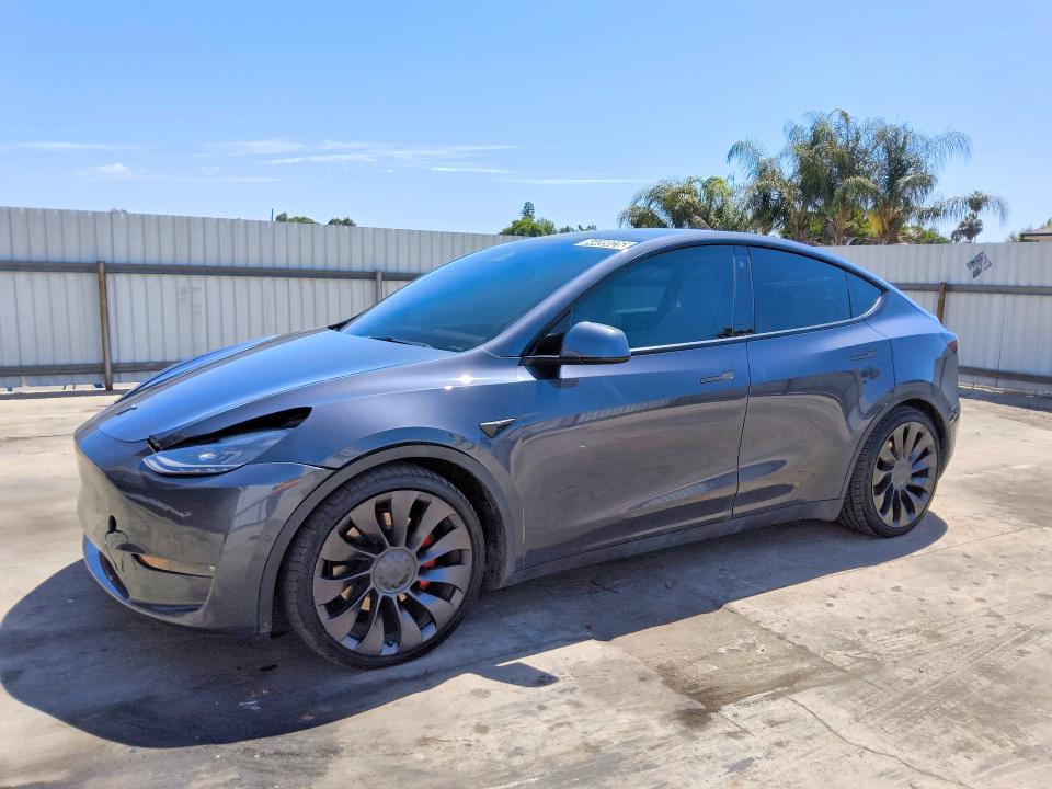 Продажа на аукционе авто 2021 Tesla Model Y, vin: 5YJYGDEF4MF256636, номер лота: 64499026