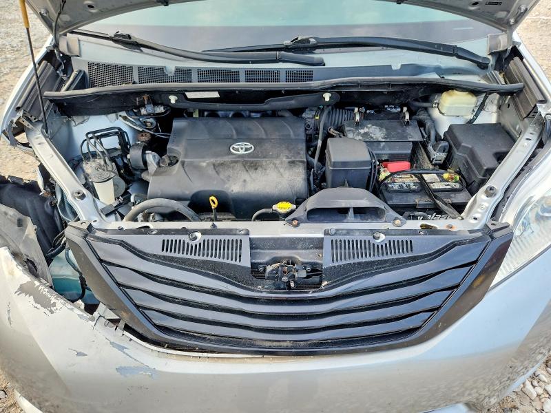 Продажа на аукционе авто 2015 Toyota Sienna, vin: 5TDZK3DC6FS615746, номер лота: 63693876