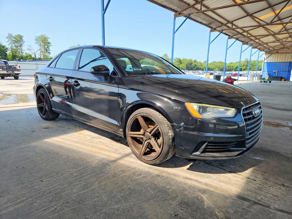 Продаж на аукціоні авто 2016 Audi A3, vin: WAUA7GFF2G1005240, номер лоту: 64800486