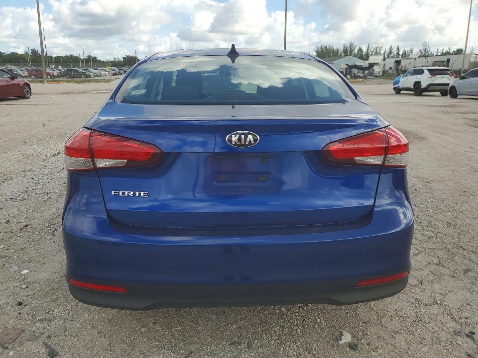 2017 Kia Forte მანქანა იყიდება აუქციონზე, vin: 3KPFK4A72HE039568, აუქციონის ნომერი: 64046256