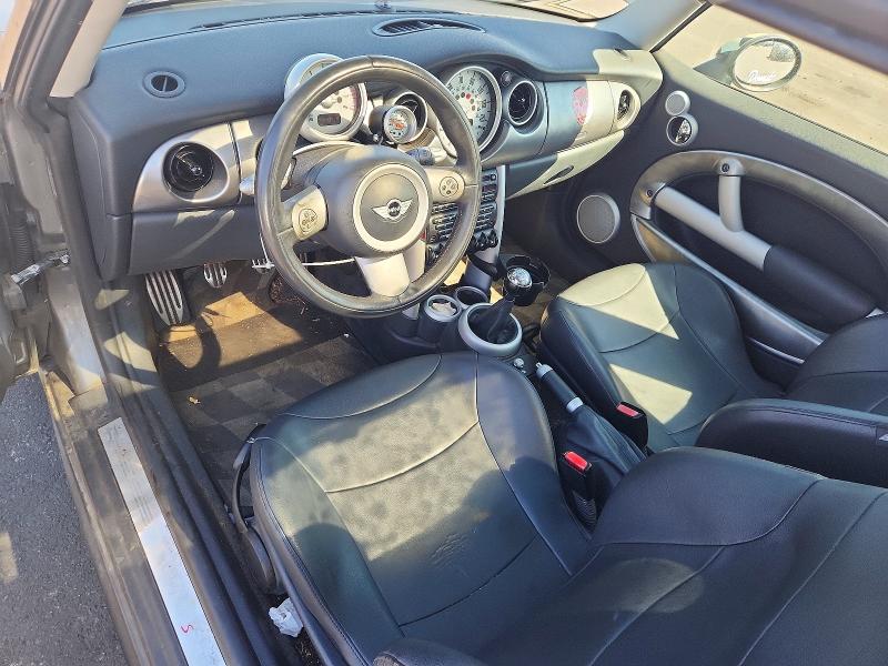 63871856 :رقم المزاد ، WMWRE33494TD85071 vin ، 2004 Mini Cooper مزاد بيع