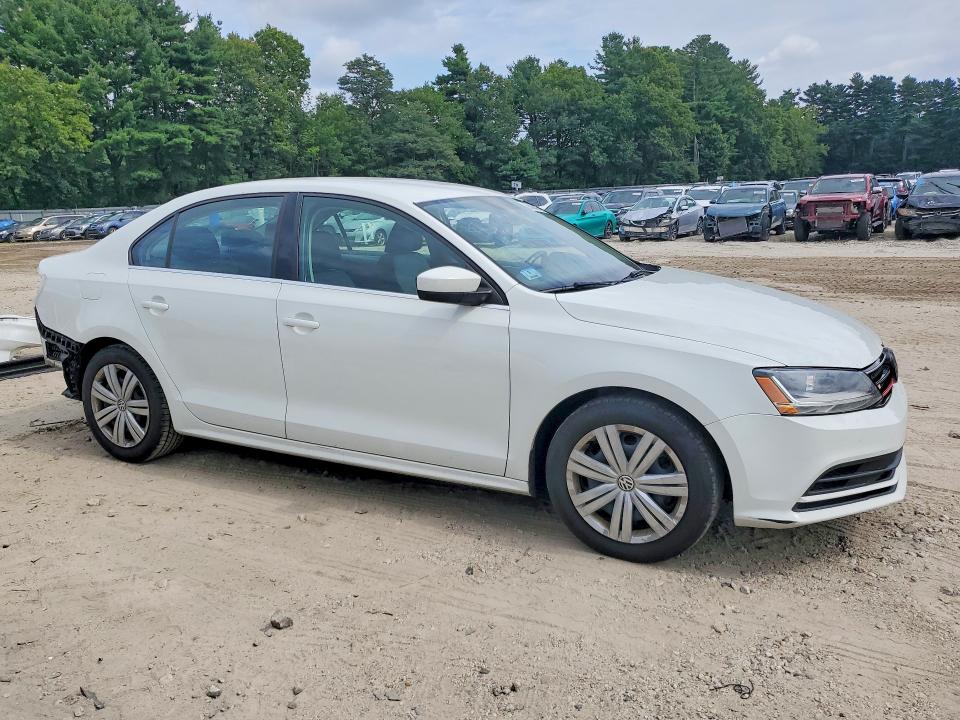 65004266 :رقم المزاد ، 3VW2B7AJ3HM369556 vin ، 2017 Volkswagen Jetta مزاد بيع