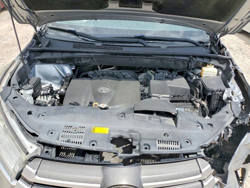 2018 Toyota Highlander მანქანა იყიდება აუქციონზე, vin: 5TDKZRFH2JS538097, აუქციონის ნომერი: 65318746
