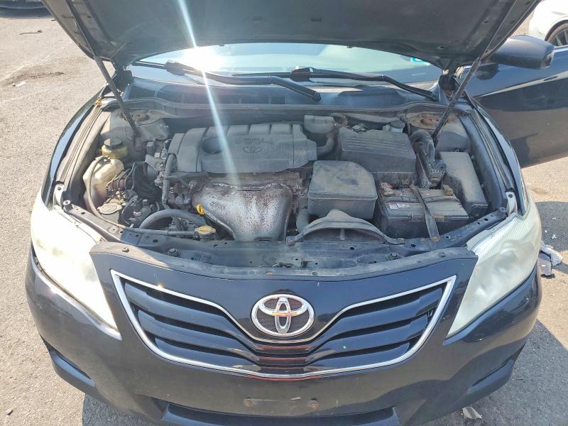 64766986 :رقم المزاد ، 4T4BF3EK6BR166197 vin ، 2011 Toyota Camry مزاد بيع