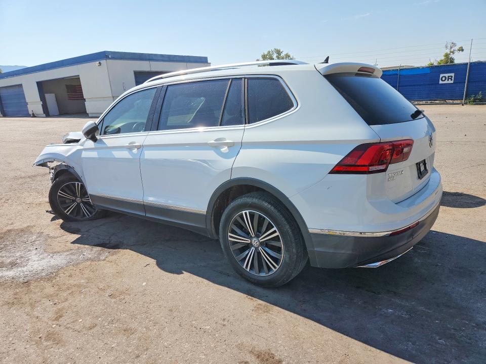 61451436 :رقم المزاد ، 3VV3B7AX2JM161851 vin ، 2018 Volkswagen Tiguan مزاد بيع