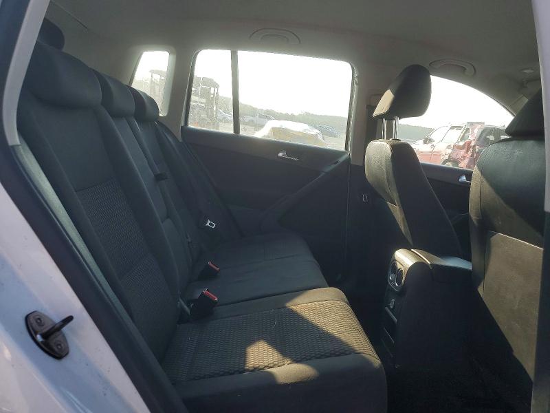 2011 Volkswagen Tiguan მანქანა იყიდება აუქციონზე, vin: WVGAV7AX0BW526845, აუქციონის ნომერი: 66594446