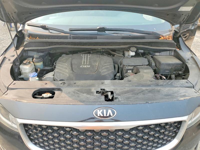 60062856 :رقم المزاد ، KNDMB5C14F6036793 vin ، 2015 Kia Sedona مزاد بيع