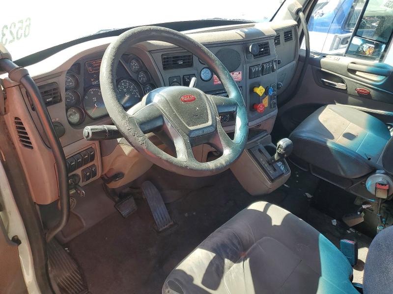Продаж на аукціоні авто 2015 Peterbilt 579, vin: 1XPBA48X2FD286299, номер лоту: 65236476