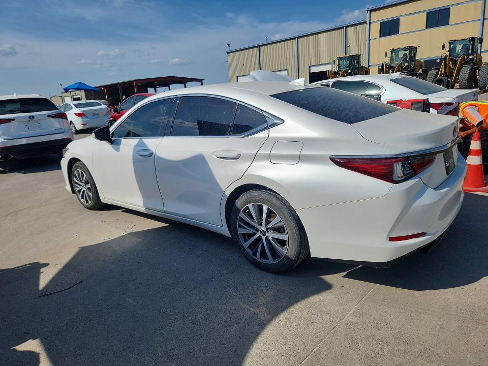 63200866 :رقم المزاد ، 58ABZ1B11KU047645 vin ، 2019 Lexus Es مزاد بيع