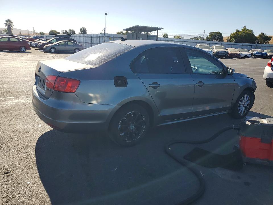 63890106 :رقم المزاد ، 3VWDP7AJ4CM316366 vin ، 2012 Volkswagen Jetta مزاد بيع