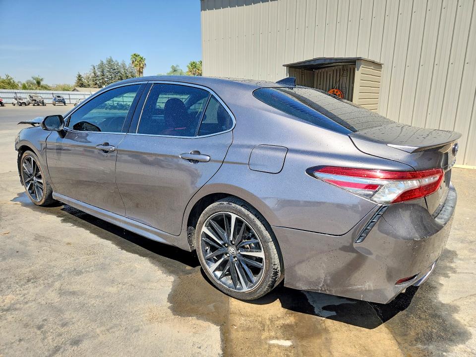 Продаж на аукціоні авто 2018 Toyota Camry, vin: 4T1B61HKXJU562738, номер лоту: 65718566
