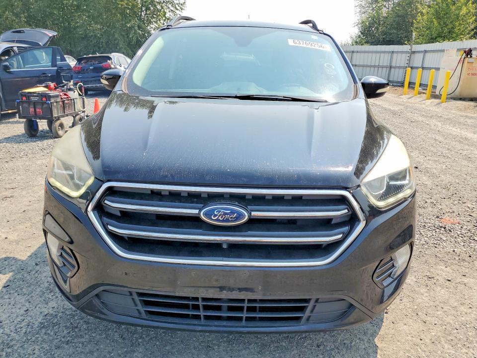 Продаж на аукціоні авто 2017 Ford Escape, vin: 1FMCU0JD6HUA45284, номер лоту: 63769256
