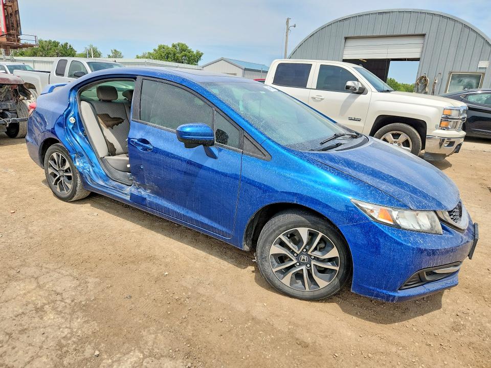 Продажа на аукционе авто 2015 Honda Civic, vin: 2HGFB2F82FH561836, номер лота: 64095166