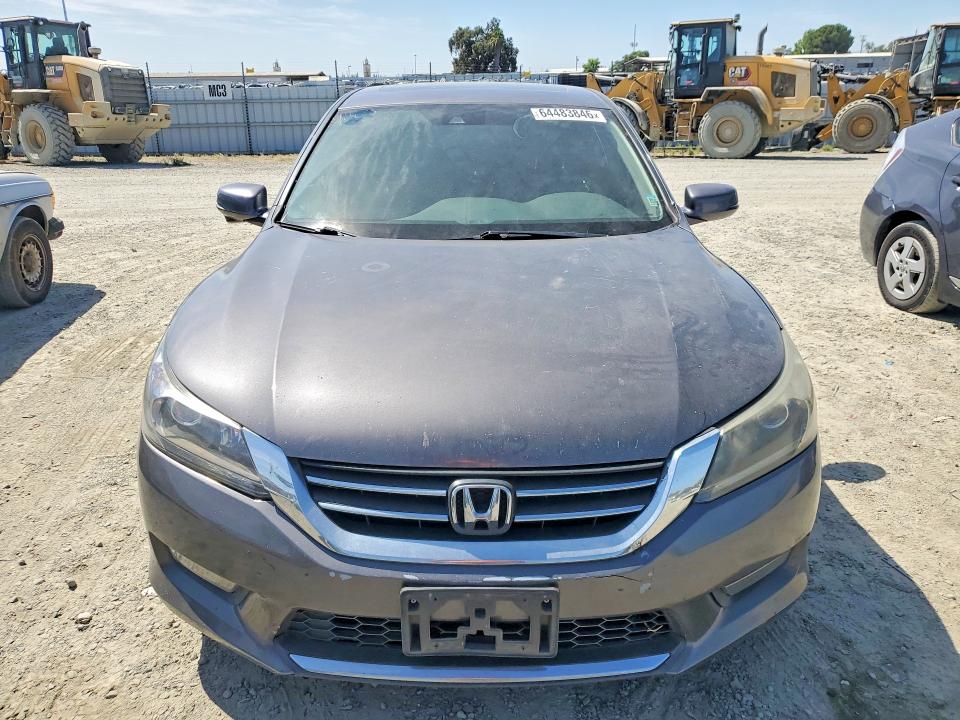 64483846 :رقم المزاد ، 1HGCR2F86FA073468 vin ، 2015 Honda Accord مزاد بيع