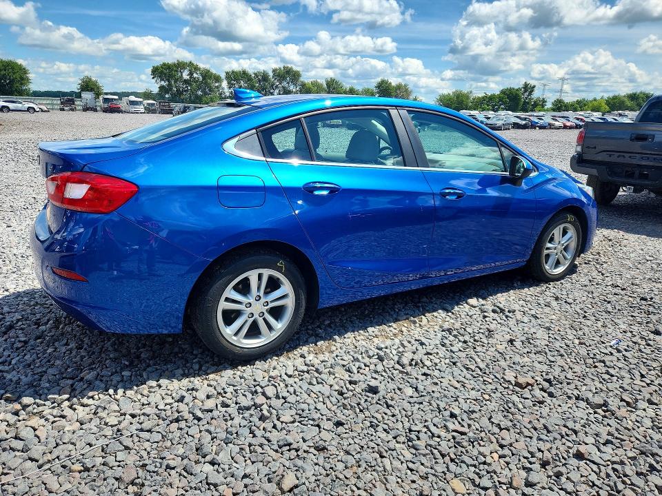 65457636 :رقم المزاد ، 1G1BE5SM2H7223837 vin ، 2017 Chevrolet Cruze مزاد بيع