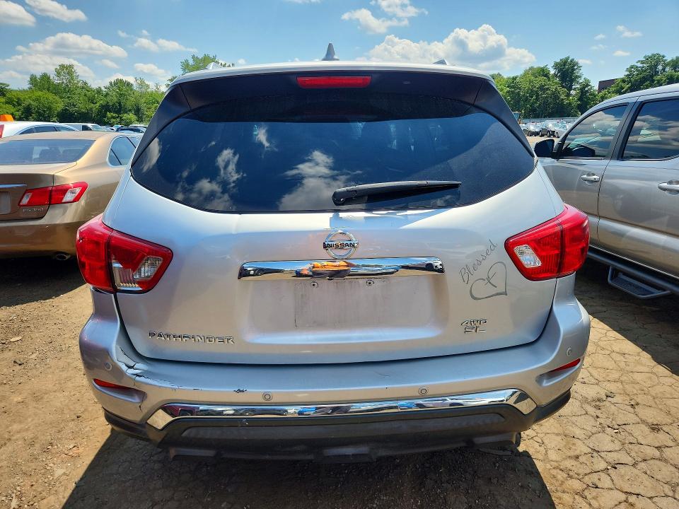 63863936 :رقم المزاد ، 5N1DR2CM6LC607262 vin ، 2020 Nissan Pathfinder مزاد بيع