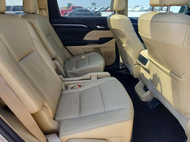 63320646 :رقم المزاد ، 5TDDKRFH4FS143116 vin ، 2015 Toyota Highlander مزاد بيع