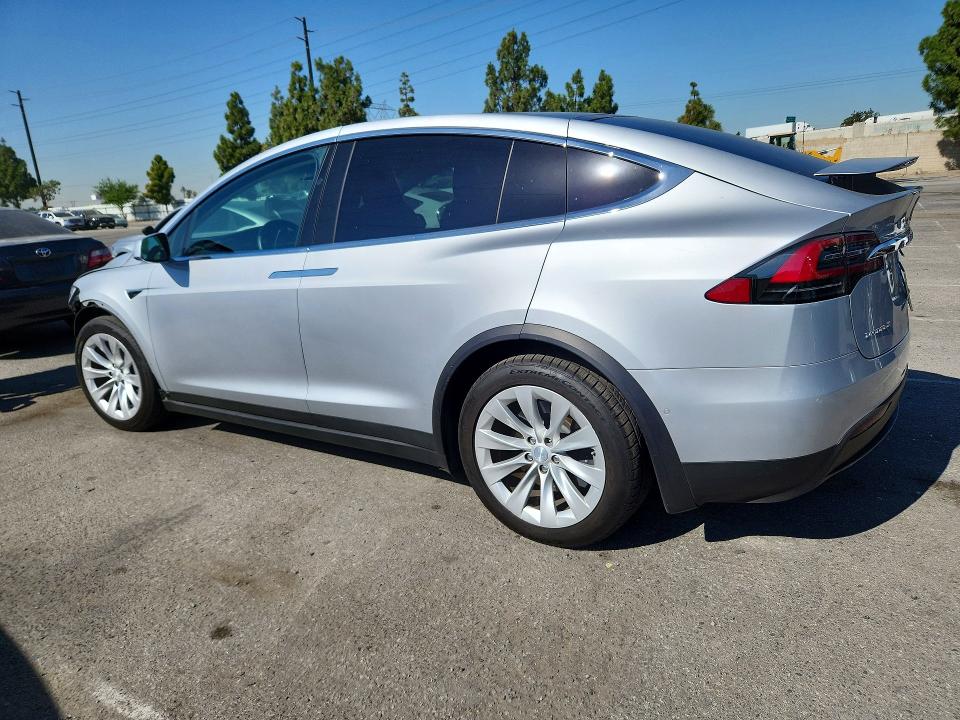 2017 Tesla Model X მანქანა იყიდება აუქციონზე, vin: 5YJXCBE23HF058046, აუქციონის ნომერი: 66406976