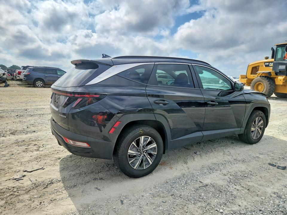 Продажа на аукционе авто 2023 Hyundai Tucson, vin: KM8JBCA19PU110017, номер лота: 63931366