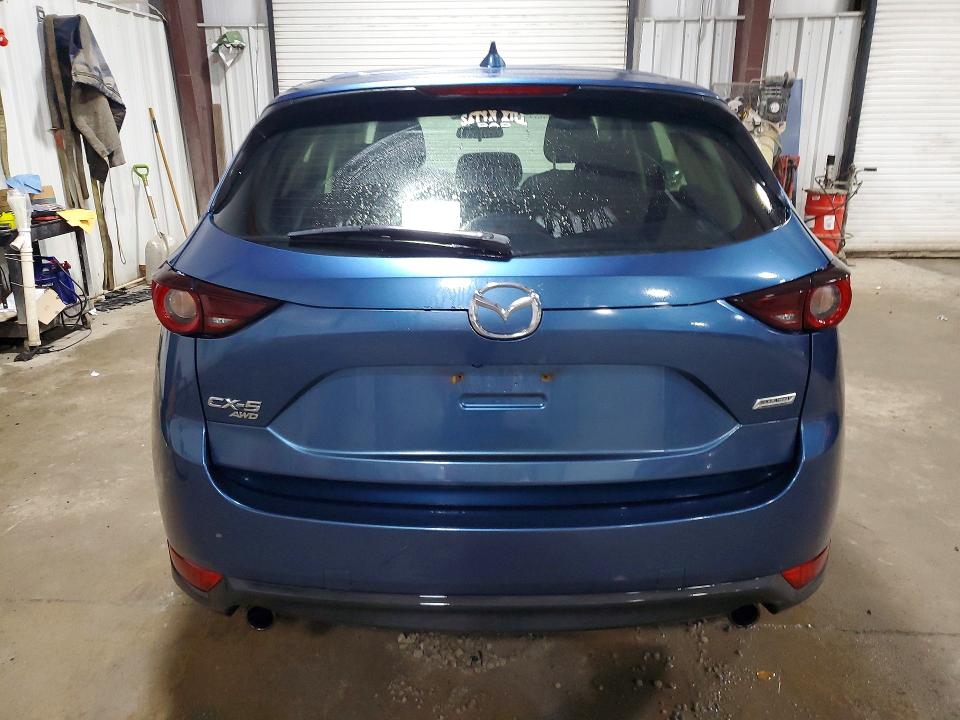 64149626 :رقم المزاد ، JM3KFBBL9H0122482 vin ، 2017 Mazda Cx-5 مزاد بيع