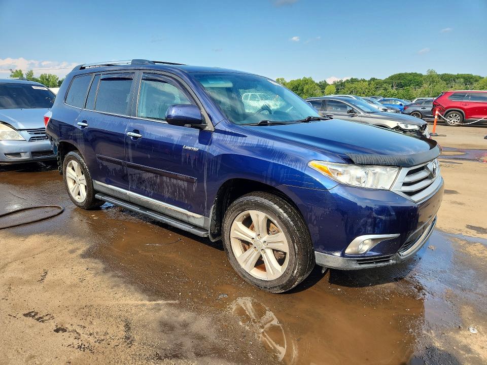 2013 Toyota Highlander მანქანა იყიდება აუქციონზე, vin: 5TDDK3EHXDS202035, აუქციონის ნომერი: 64266986